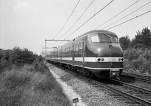 151853 Afbeelding van het electrische treinstel nr. 501 (mat. 1964, plan TT Treinstel Toekomst ) van de N.S. tijdens ...